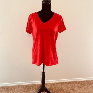 SOLD 5/$25! Gap Favorite T Top